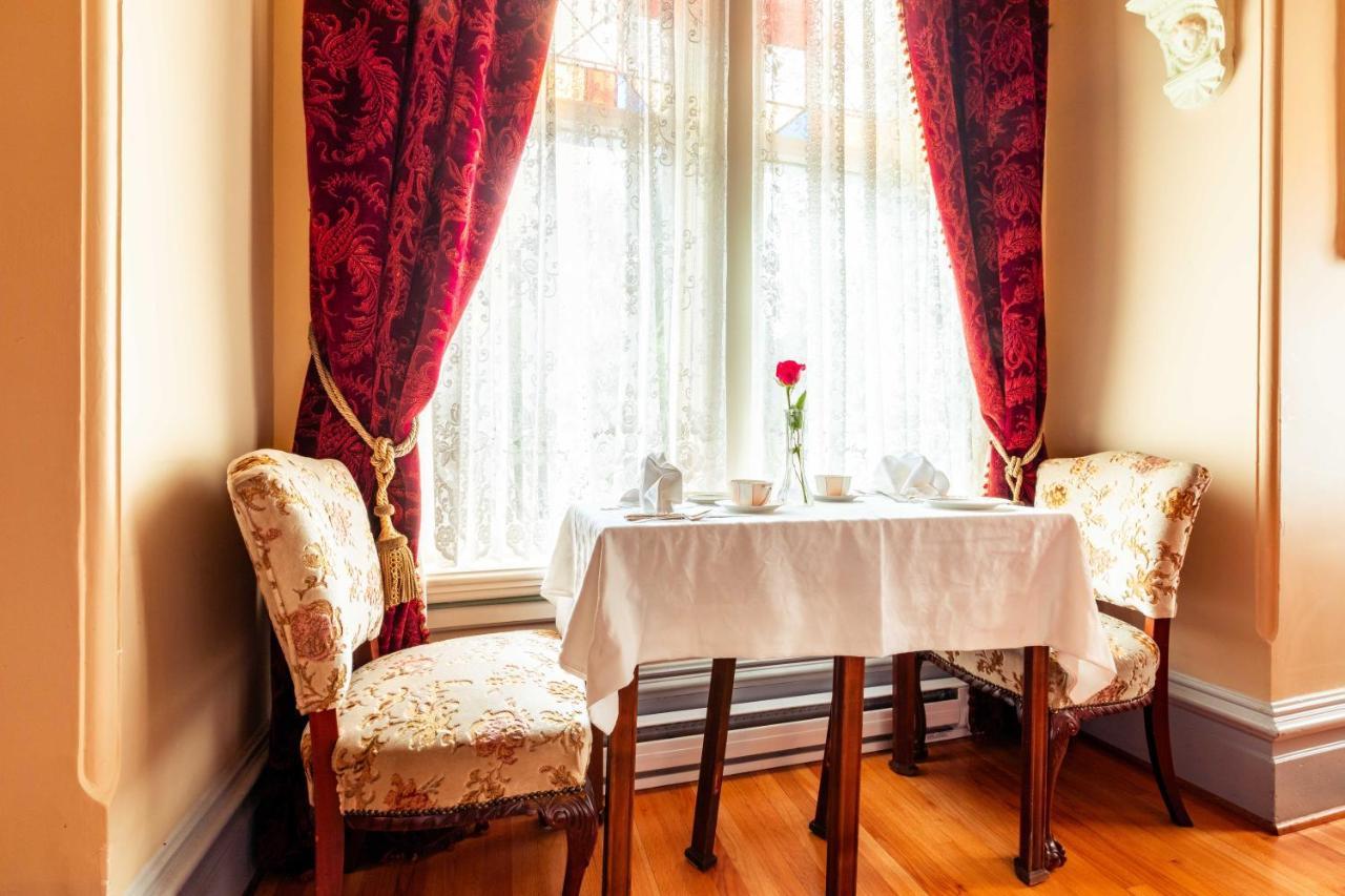 Amethyst Inn Victoria Exteriér fotografie